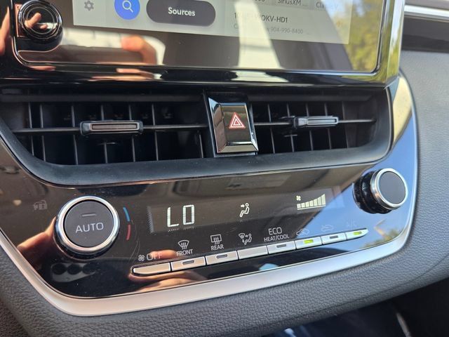 Used 2025 Toyota Corolla LE FWD image 22