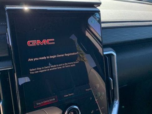 New 2026 GMC Acadia Elevation image 26