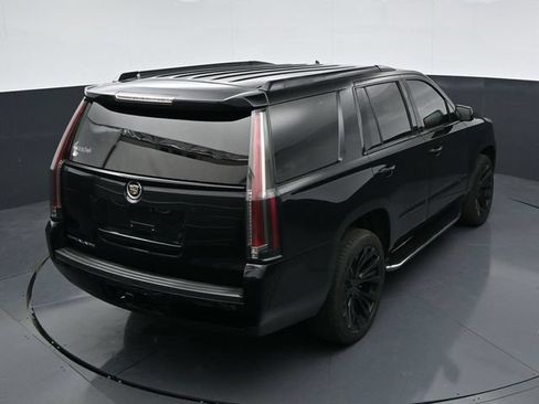 Used 2015 Cadillac Escalade Luxury AWD/4WD image 19