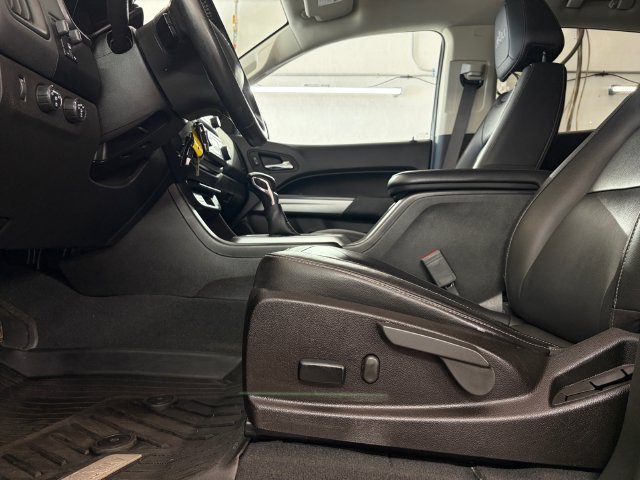 Used 2022 Chevrolet Colorado ZR2 w/ Colorado ZR2 Bison Edition AWD/4WD image 14