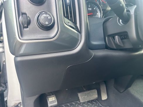 Used 2019 Chevrolet Silverado 1500 LT image 21