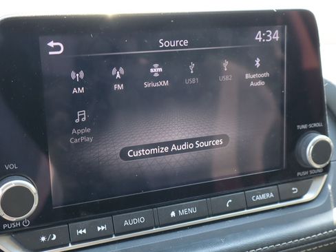 Used 2023 Nissan Rogue SV FWD image 8