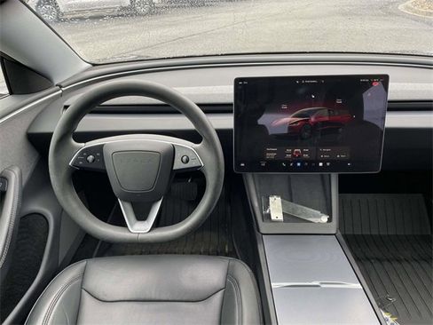 Used 2025 Tesla Model 3 Long Range image 15