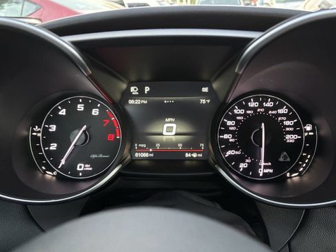 Used 2018 Alfa Romeo Giulia Quadrifoglio w/ Driver Assist Dynamic Package image 11