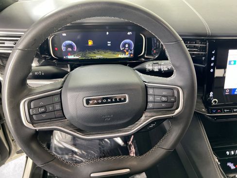 Used 2022 Jeep Wagoneer Series III image 11
