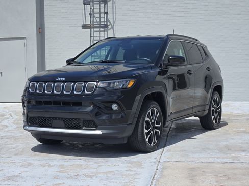 Used 2022 Jeep Compass Limited AWD/4WD image 4