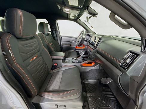 Used 2025 Nissan Frontier Pro-X w/ Pro Convenience Package image 28