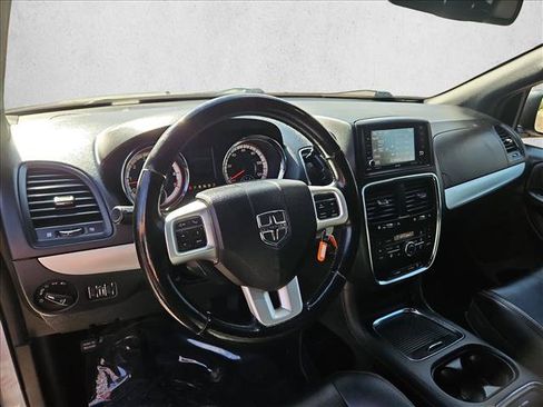 Used 2019 Dodge Grand Caravan GT FWD image 10