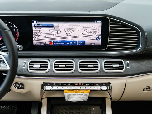 New 2026 Mercedes-Benz GLE 450 4MATIC image 11