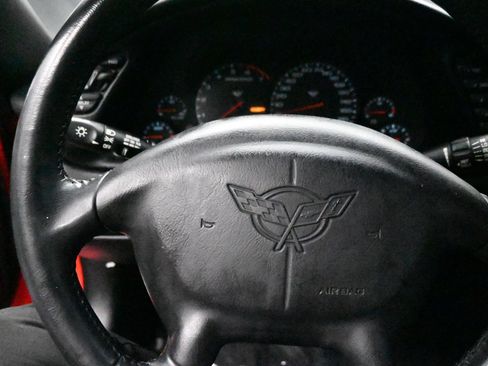 Used 2004 Chevrolet Corvette Convertible w/ Preferred Equipment Group RWD image 16