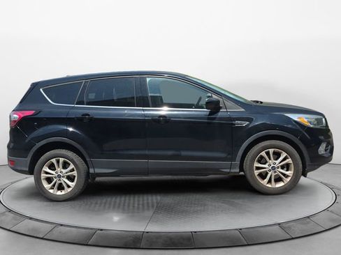 Used 2017 Ford Escape SE w/ SE Cold Weather Package FWD image 6