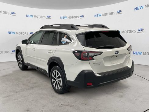 Certified 2025 Subaru Outback Premium AWD/4WD image 2