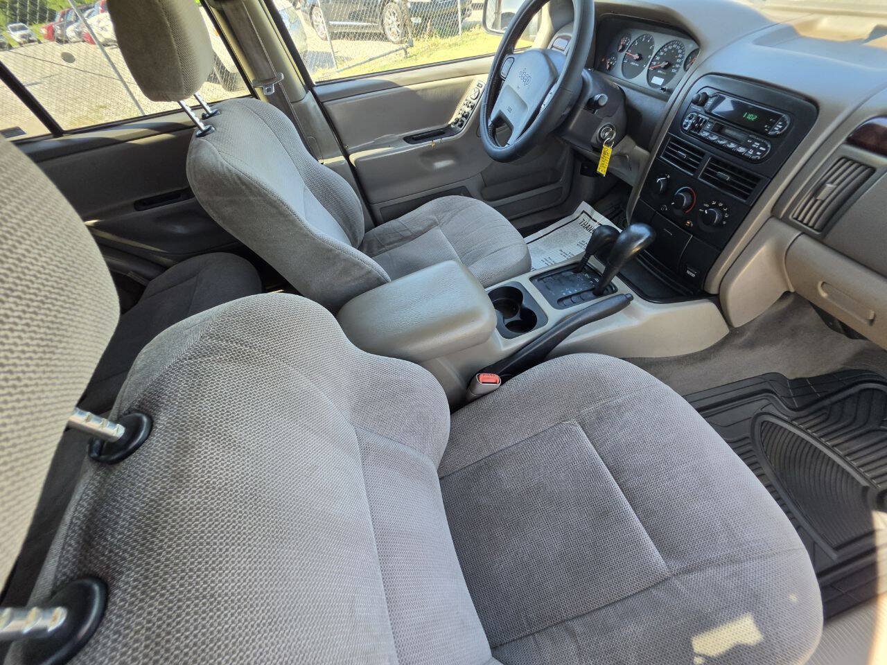 Used 2000 Jeep Grand Cherokee Laredo AWD/4WD image 4