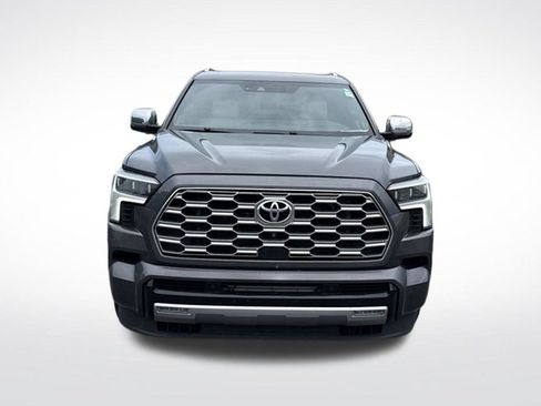 Used 2023 Toyota Sequoia Capstone AWD/4WD image 2