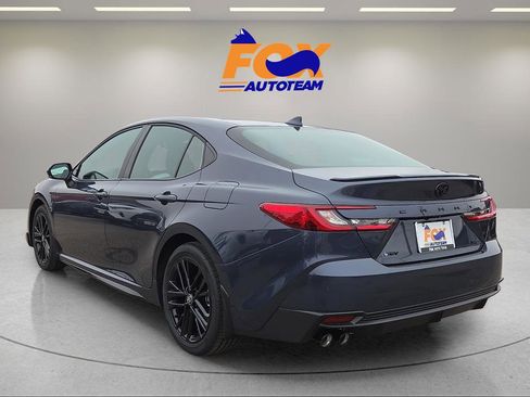 Used 2026 Toyota Camry SE w/ Convenience Package image 3