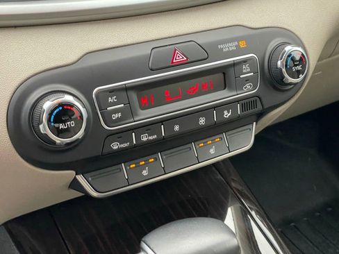 Used 2019 Kia Sorento EX image 22