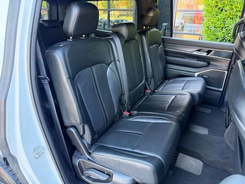 Used 2024 Jeep Wagoneer Series II w/ Flexible Seating Group image 40