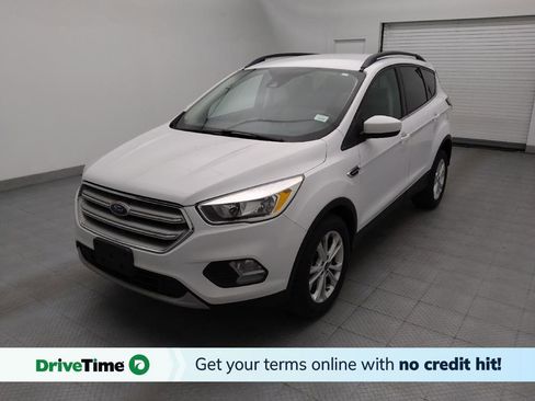 Used 2018 Ford Escape SE w/ Ford Safe & Smart Package FWD image 1