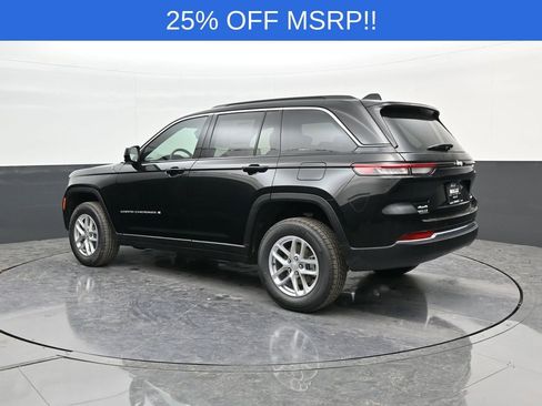 New 2025 Jeep Grand Cherokee Laredo X w/ Luxury Tech Group I AWD/4WD image 4