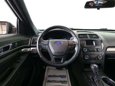 Used 2018 Ford Explorer XLT w/ Class II Trailer Tow Package AWD/4WD image 28