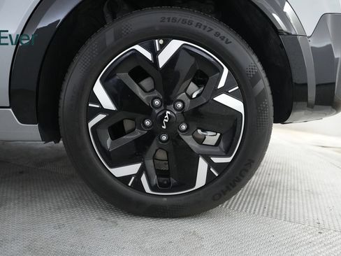 Used 2024 Kia Niro Wind w/ Wind Preserve Package FWD image 9