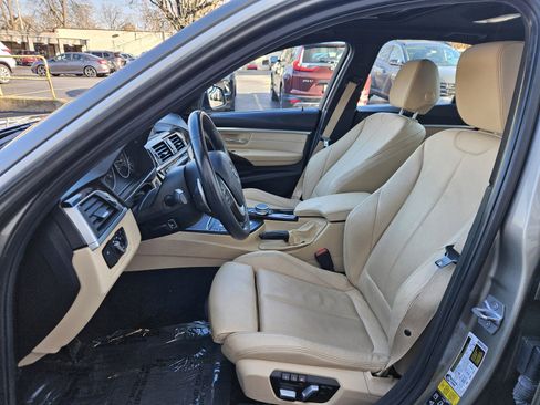 Used 2018 BMW 330i xDrive Sedan w/ Premium Package image 2