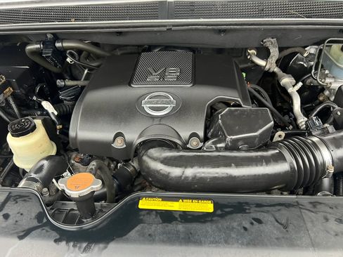 Used 2008 Nissan Titan LE w/ Tow Pkg image 32