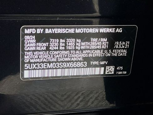 Used 2025 BMW X7 M60i w/ Executive Package image 35