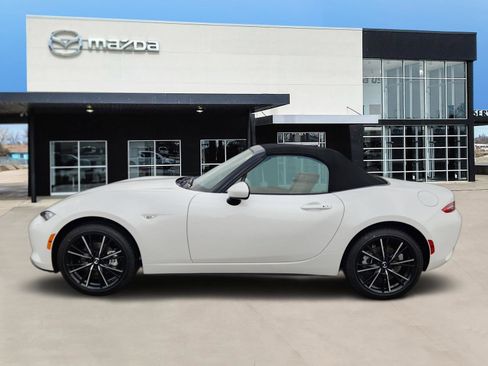 New 2026 MAZDA MX-5 Miata Grand Touring RWD image 3