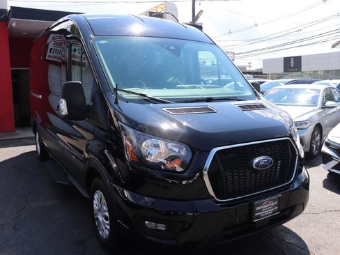 Used 2025 Ford Transit 350 XLT RWD image 7