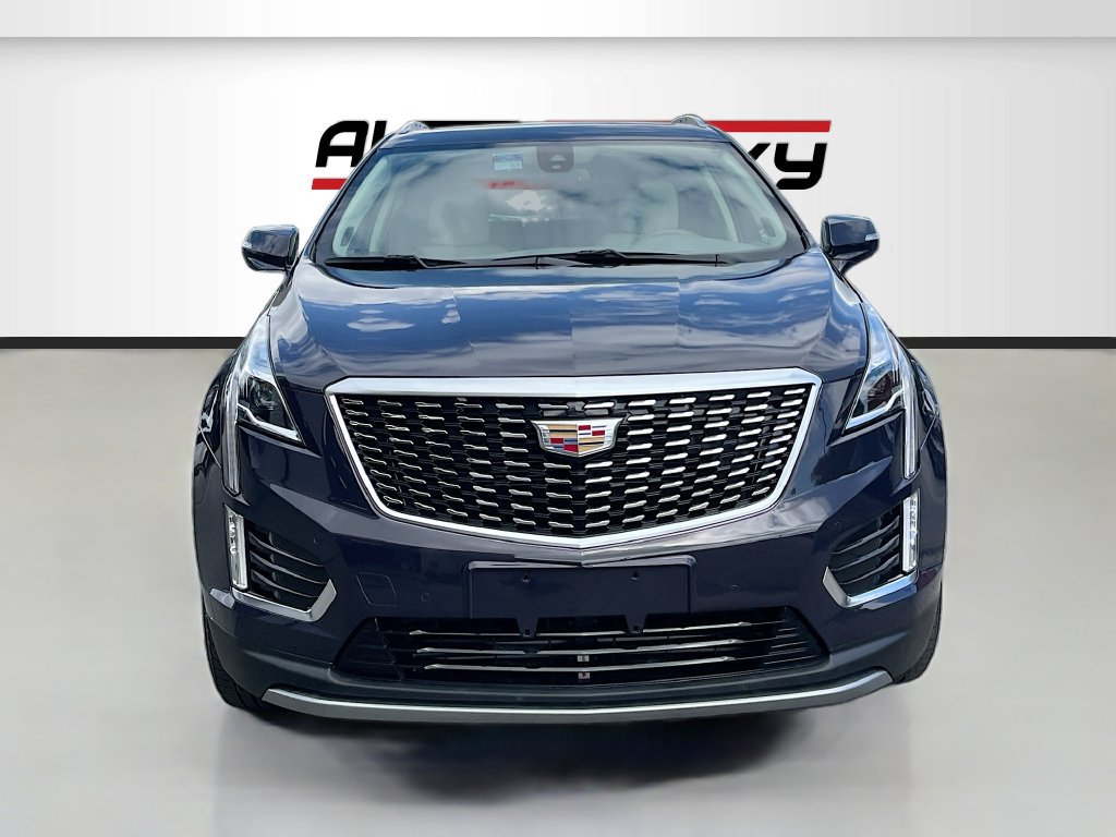 Used 2024 Cadillac XT5 Premium Luxury AWD/4WD image 2