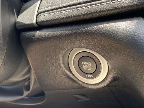 New 2027 Chrysler Pacifica Select FWD image 25