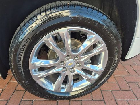 Used 2021 Chevrolet Traverse High Country image 9