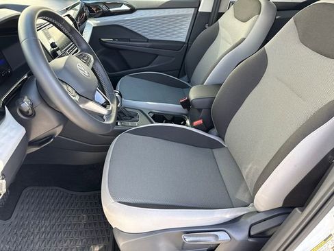 Certified 2023 Volkswagen Taos S w/ Driver Assistance Package image 36