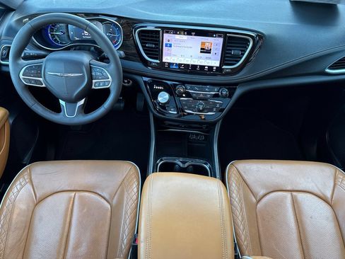 Used 2022 Chrysler Pacifica Pinnacle FWD image 15