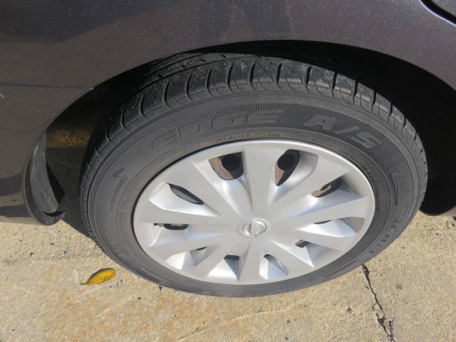 Used 2015 Nissan Versa SV FWD image 10