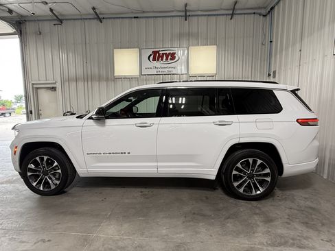 Used 2023 Jeep Grand Cherokee L Overland AWD/4WD image 14