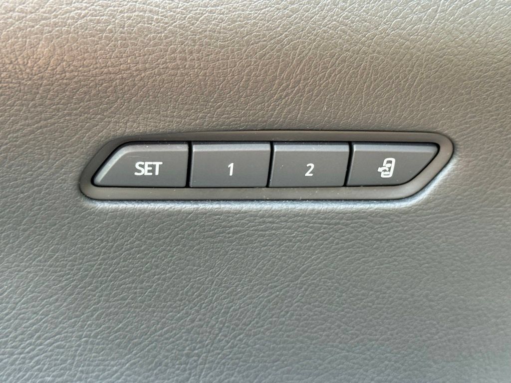 Used 2021 Cadillac XT6 Sport AWD/4WD image 19