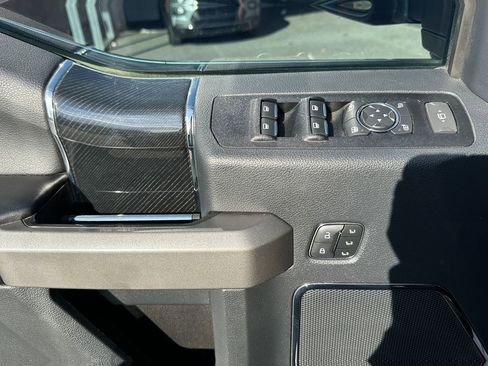 Used 2022 Ford F350 Platinum w/ FX4 Off-Road Package image 23