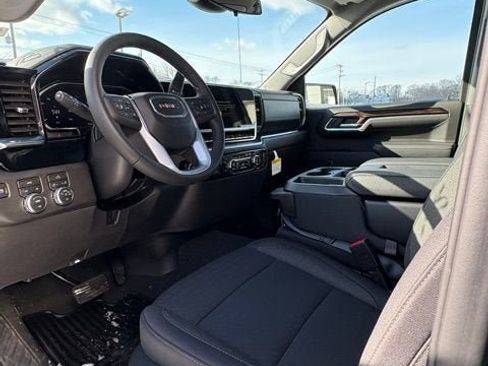 New 2026 GMC Sierra 1500 Elevation image 13
