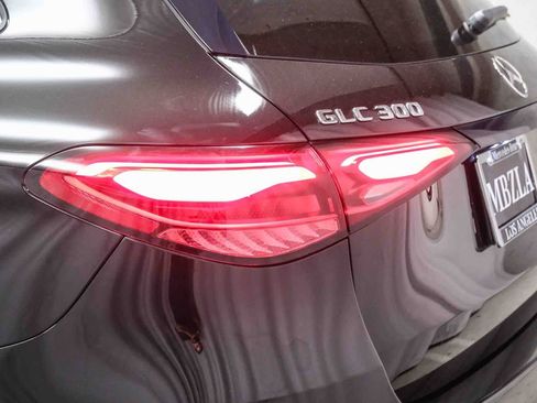 Used 2023 Mercedes-Benz GLC 300 image 7