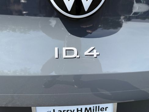 Used 2023 Volkswagen ID.4 Pro RWD image 24