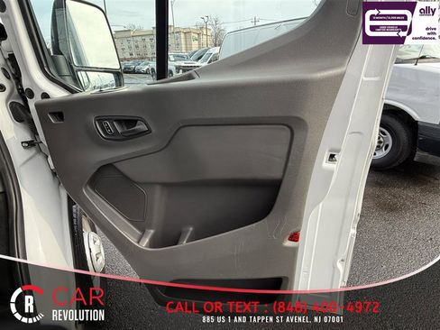 Used 2023 Ford Transit 250 Medium Roof AWD image 24