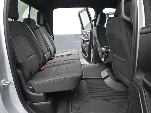 New 2026 RAM 1500 4x4 Crew Cab image 15