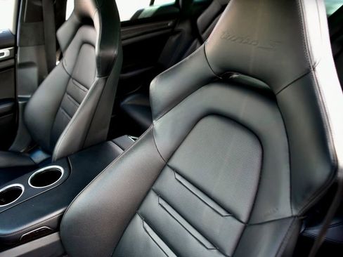 Used 2018 Porsche Panamera Turbo S image 34