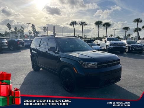 Used 2025 Hyundai Santa Fe Calligraphy image 3