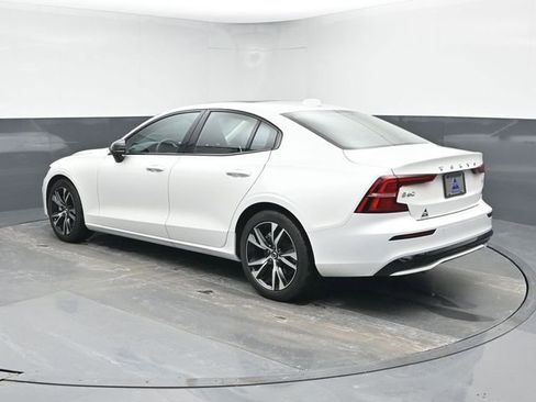 Used 2025 Volvo S60 B5 Core image 6