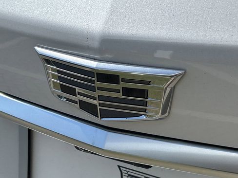 New 2025 Cadillac XT5 Sportv w/ LPO, Red Accent Package image 9