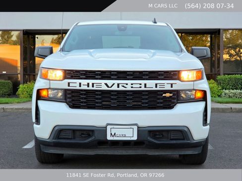 Used 2022 Chevrolet Silverado 1500 Custom w/ Safety Confidence Package AWD/4WD image 3