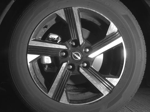 Used 2025 Nissan Sentra SV FWD image 12